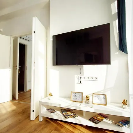 Station Lux Downtown Daire *