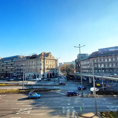 Апартаменты Station Lux Downtown