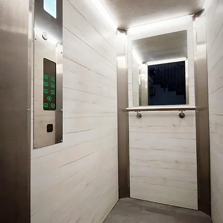 Daire Station Lux Downtown *