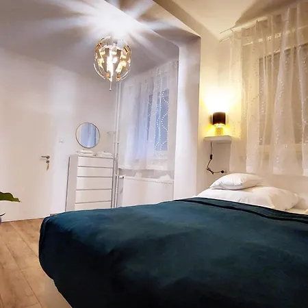 Station Lux Downtown Daire *