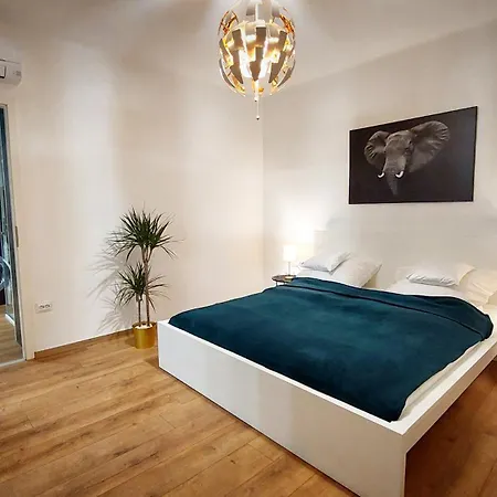 Daire Station Lux Downtown *