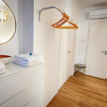 Station Lux Downtown Daire *