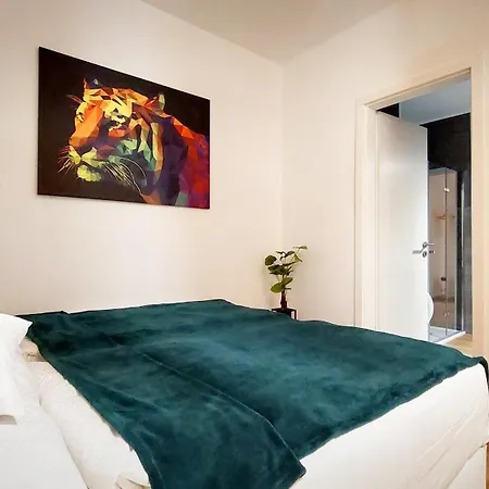 Station Lux Downtown Apartmán *