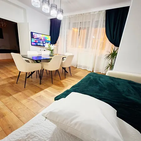 Station Lux Downtown *