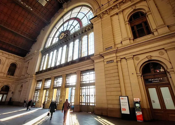 Station Lux Downtown